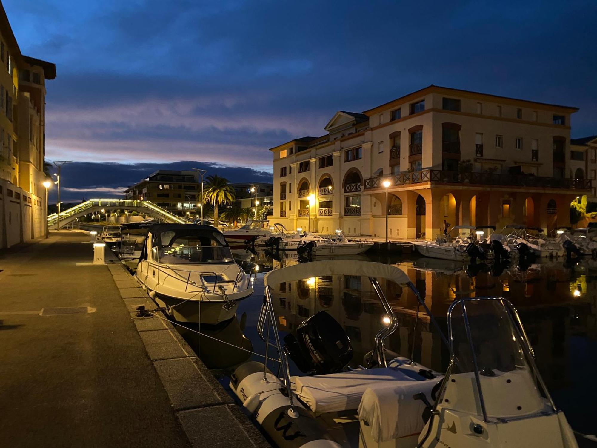 Chez Virginie : Appartement Lumineux Au Calme. Fréjus Zewnętrze zdjęcie