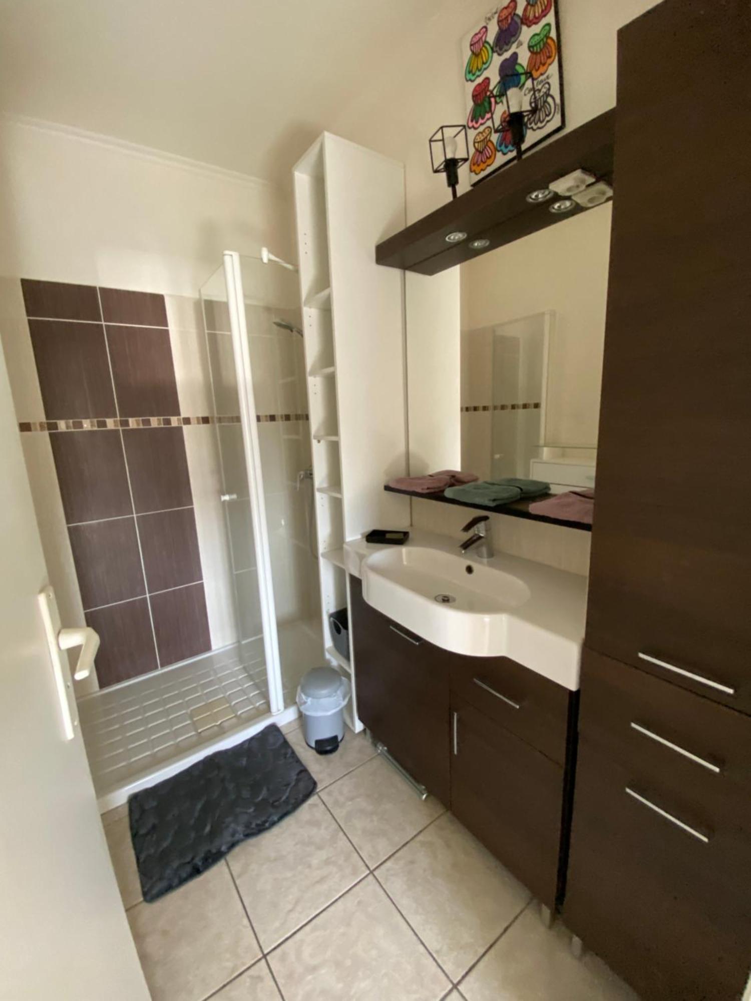 Chez Virginie : Appartement Lumineux Au Calme. Fréjus Zewnętrze zdjęcie