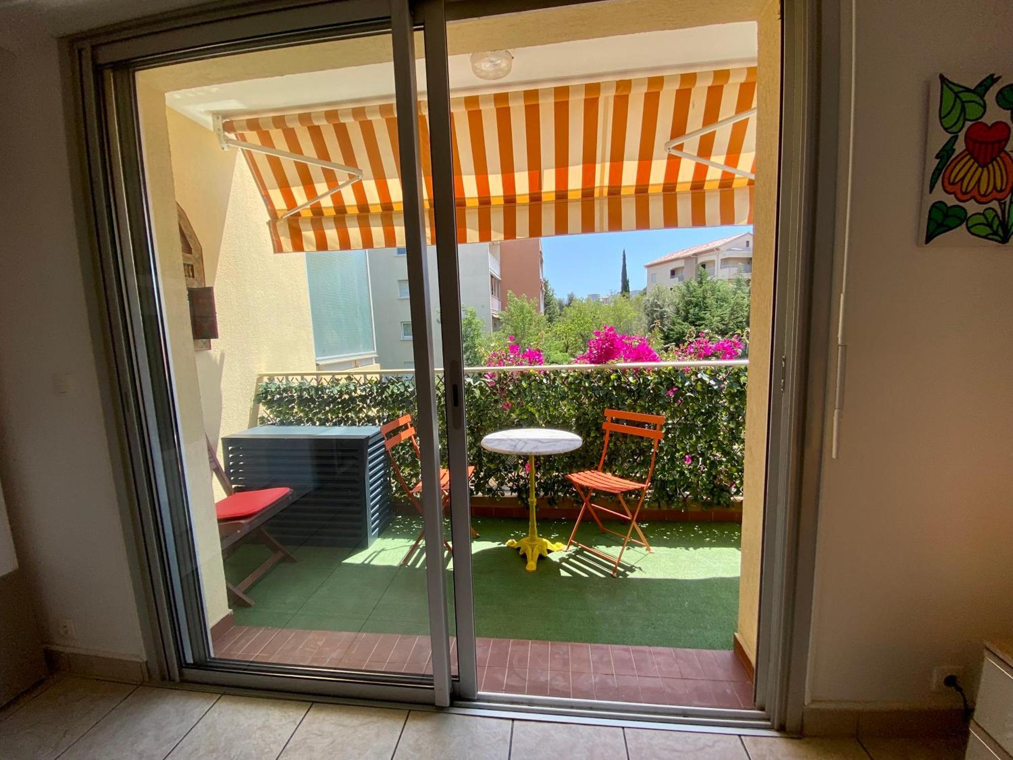 Chez Virginie : Appartement Lumineux Au Calme. Fréjus Zewnętrze zdjęcie